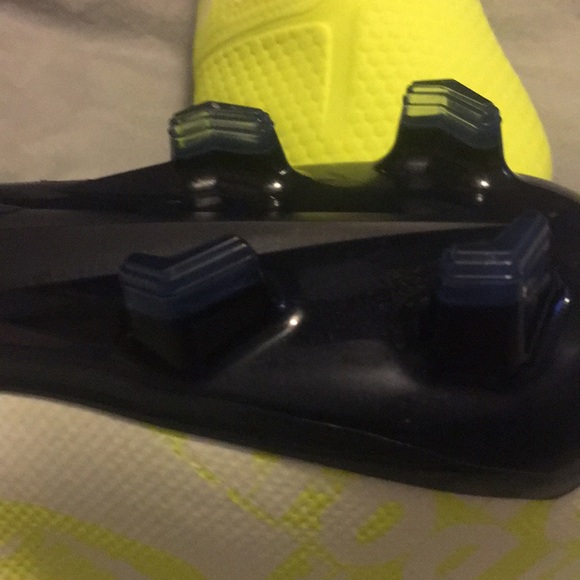 NIKE skin phantom VNM k-lite w/ strike grip - Picture 5 of 9